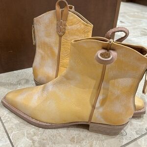 We The Feee Boots on the GROUND!!! Mango Westley Ankle Boots. Costal Cowgirl